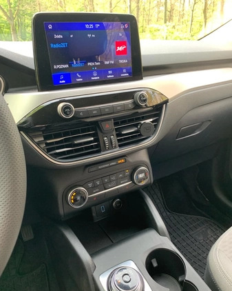 Ford Escape cena 71900 przebieg: 96140, rok produkcji 2020 z Susz małe 154
